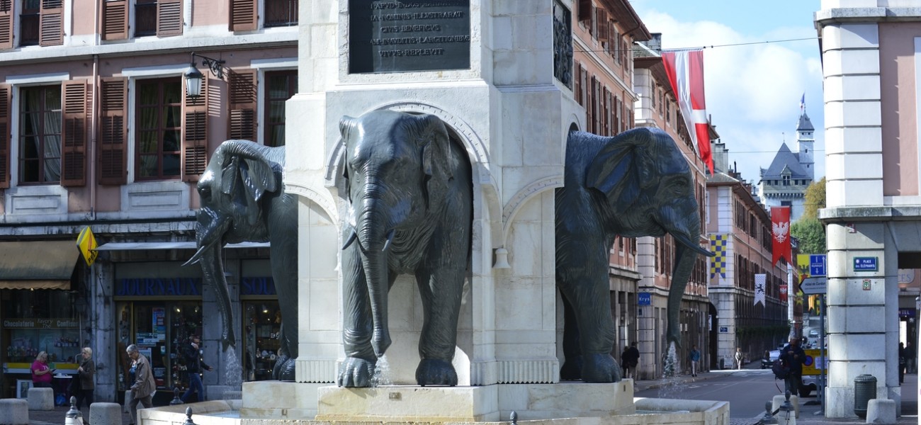 Kamperen in Savoie - De olifantenfontein in Chambéry